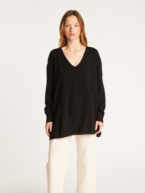 Boutique Europa Newport News Black Silk Blend V-Neck Long Sleeve Sweater XL Luxu